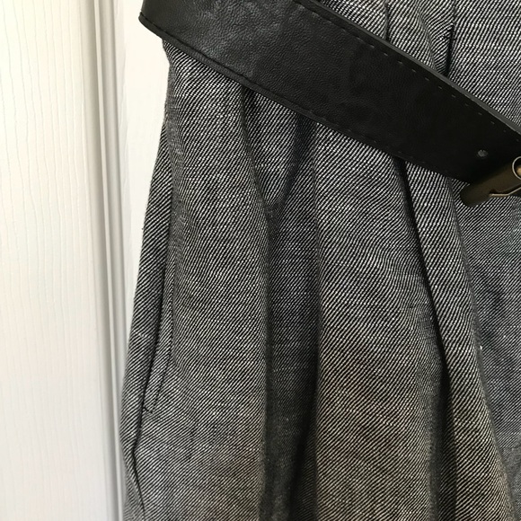 Forever 21 Skirt with pockets - Picture 5 of 7